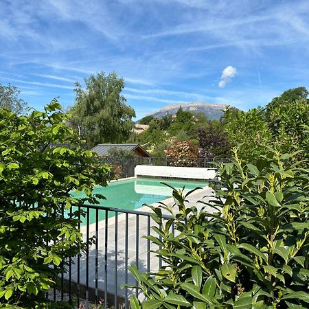 Appartement 2 à 4 personnes, Une Pause au Vert Chateauvieux (Hautes-Alpes) Exterior foto